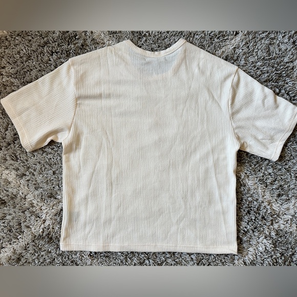 FashionNova Men textured t-shirt - Picture 2 of 6